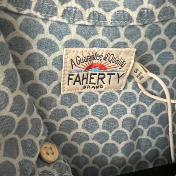 Faherty Short-Sleeve Stretch Playa Shirt in Fish Scale Redux Size Small NWT - Picture 6 of 12